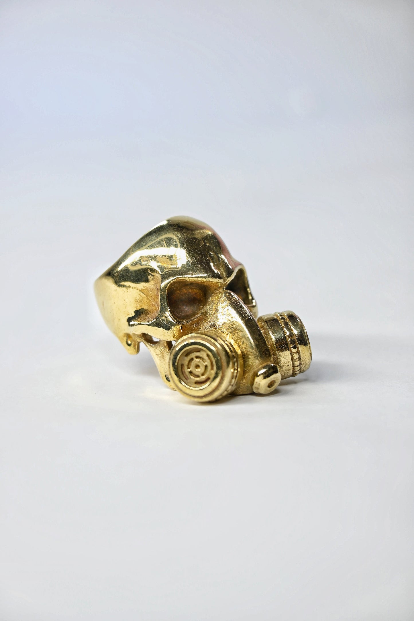 The gold respirator Ring