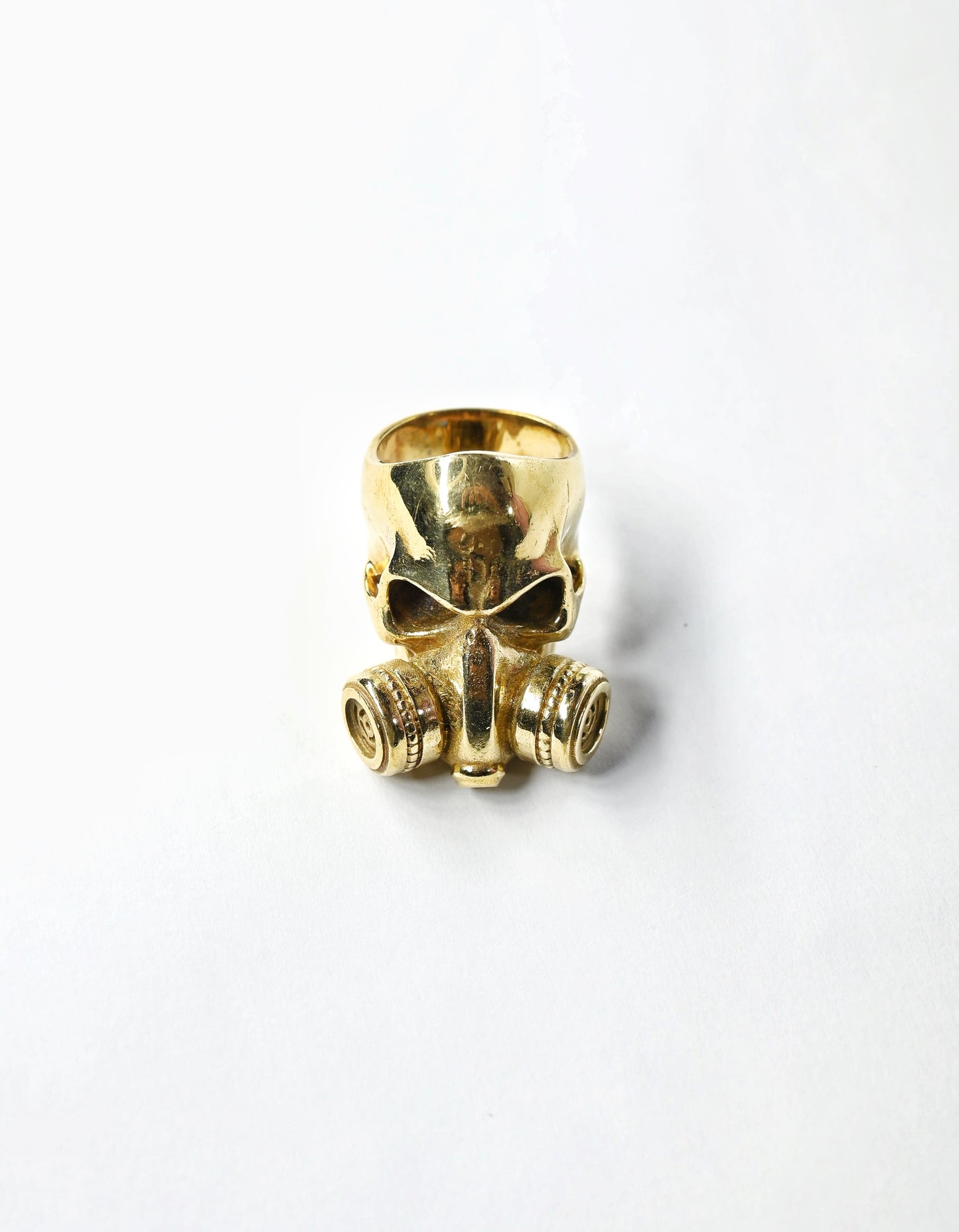 The gold respirator Ring