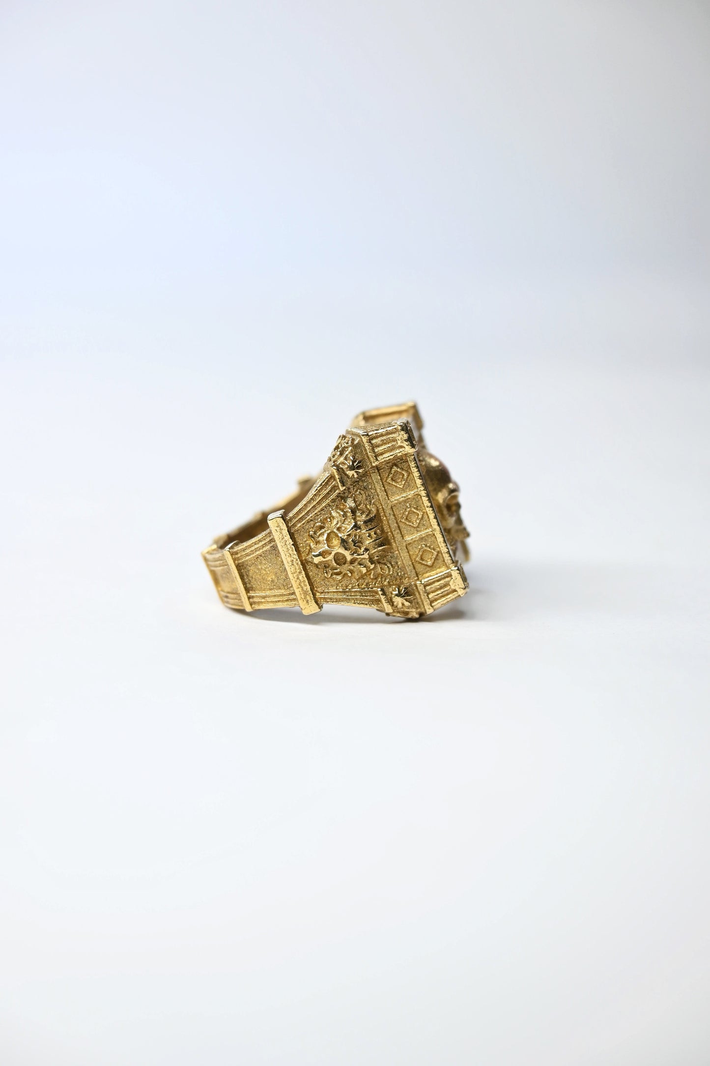 The Relic Skull Ring