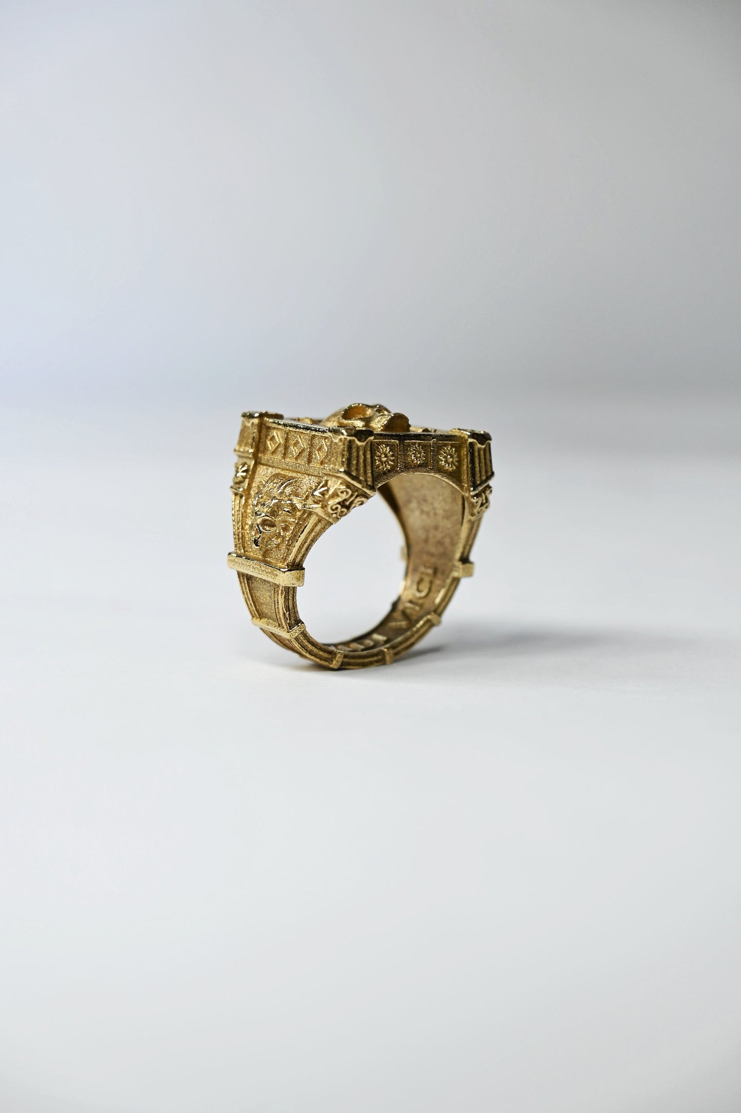 The Relic Skull Ring
