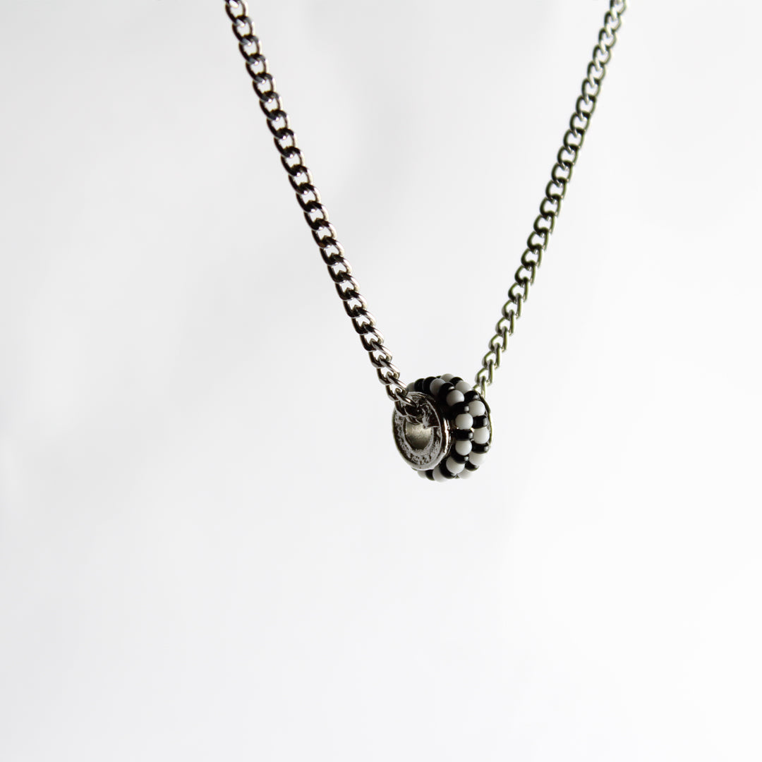 Black pine Necklace