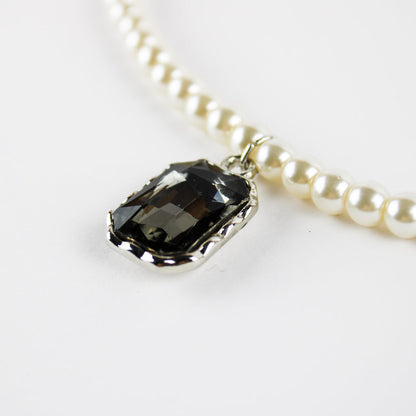 Chic Gem Black Pearl Necklace