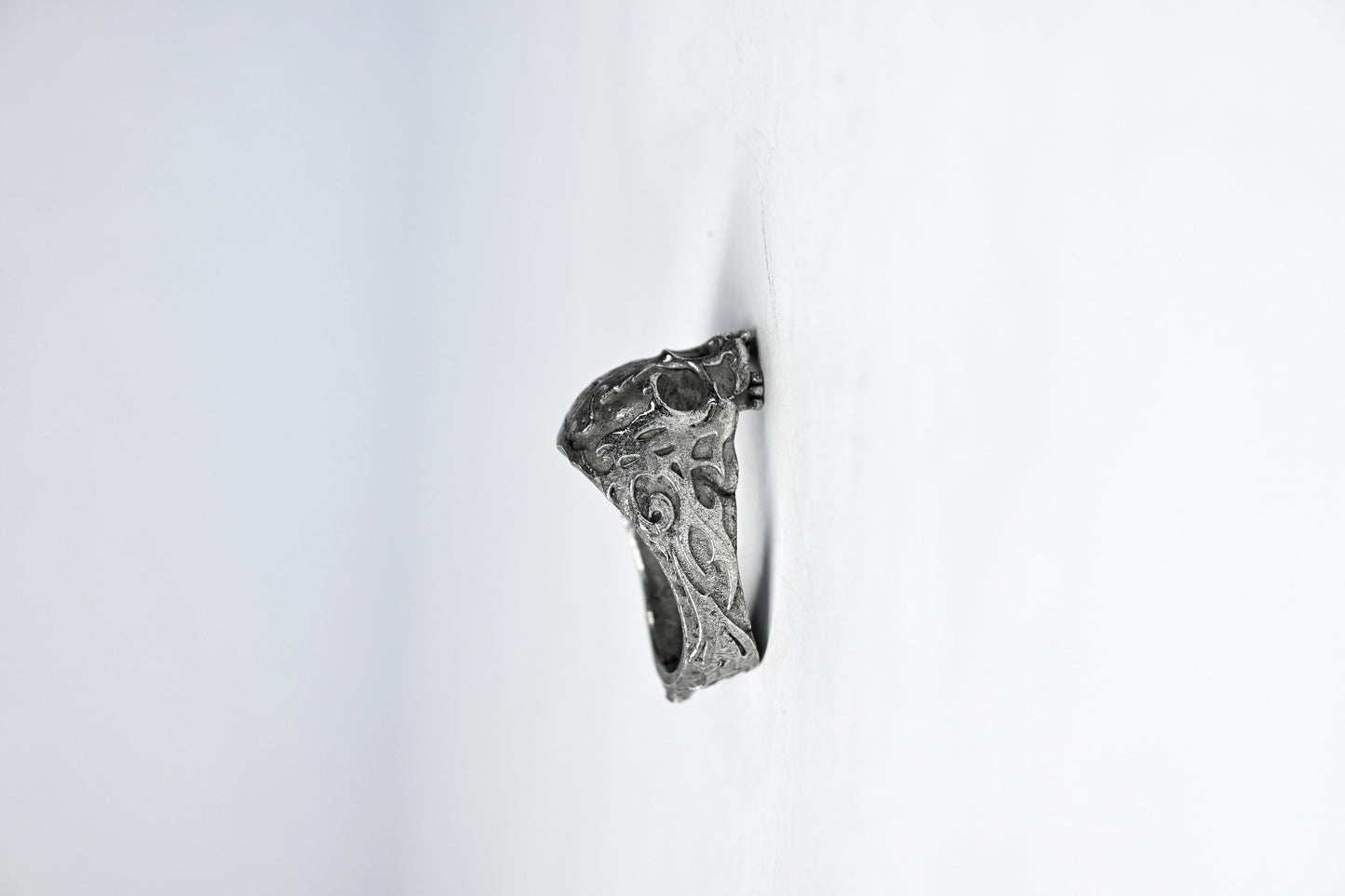 Phantom Skull Ring