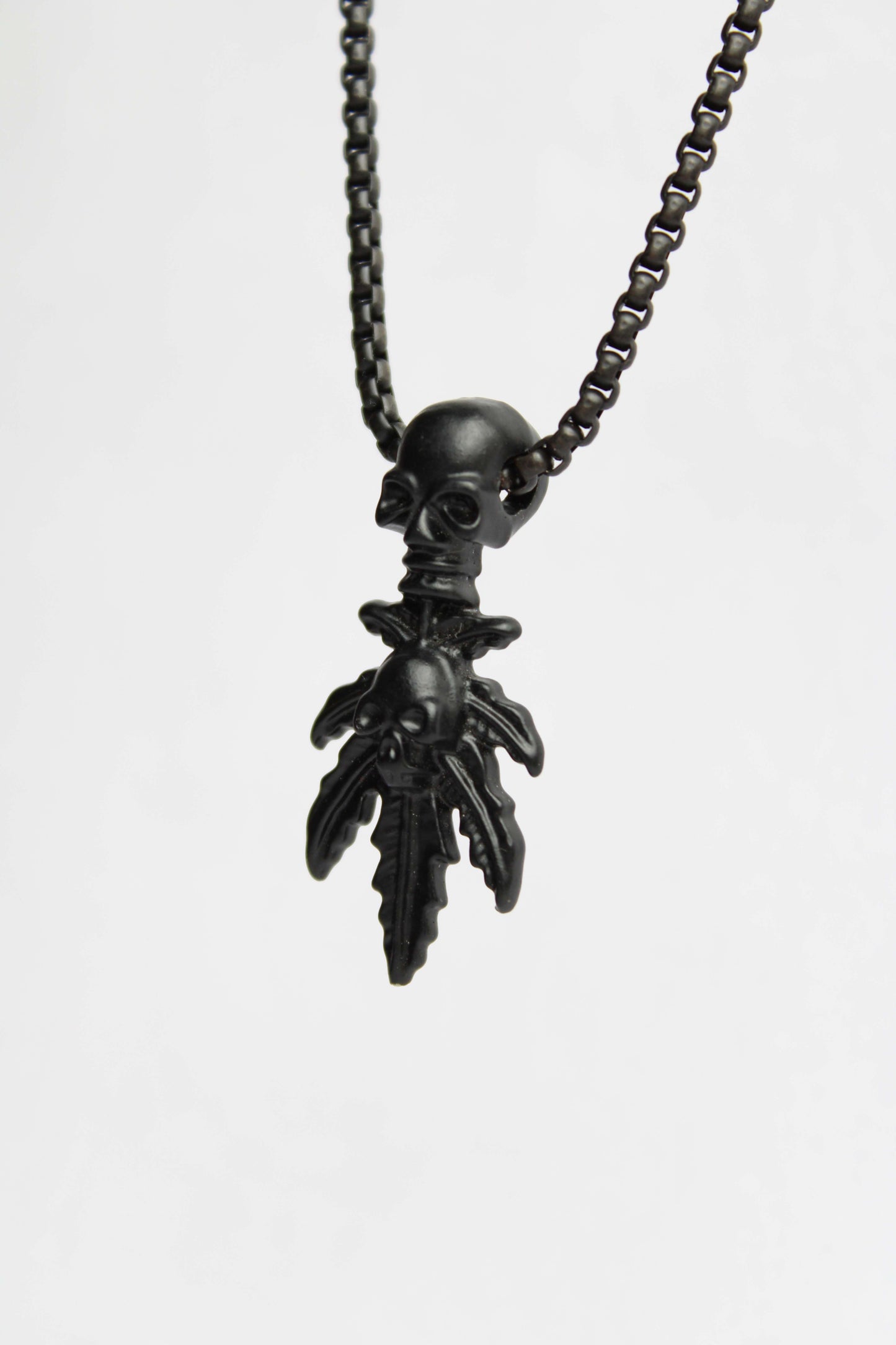 High On Skull Pendant