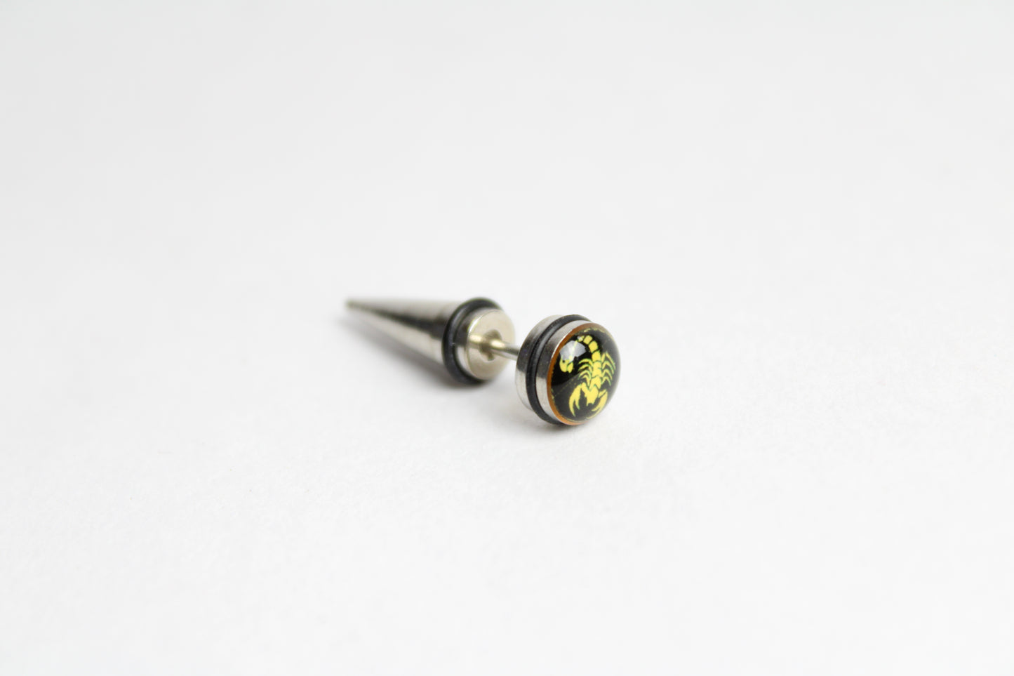 Nightshade Men's Earstud