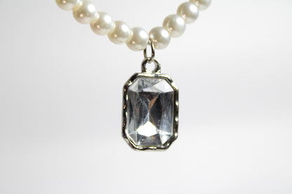 Chic Gem Necklace - White Stone